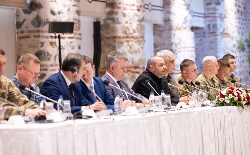 У Стамбулі відбулась зустріч делегацій України й Росії: переговори завершилися паузою - фото