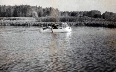 У Дніпрі відновили унікальний саморобний автомобіль-амфібію радянських умільців