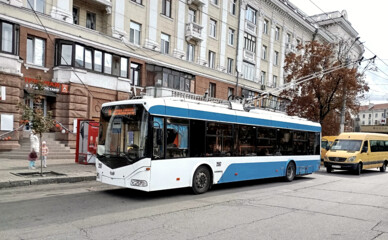 У Дніпрі змінили маршрути трамваїв і тролейбусів через ремонти мереж