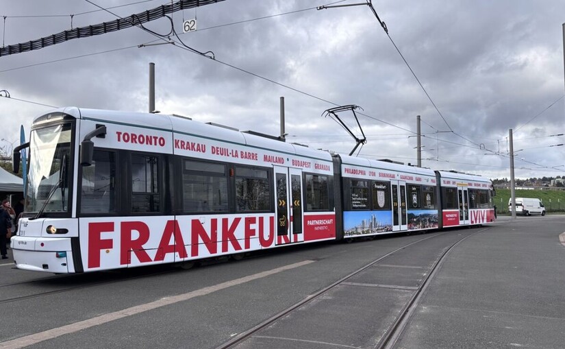Франкфурт запустив трамвай із пейзажами Львова - фото