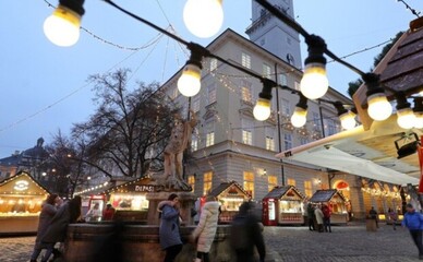 У Львові на Площі Ринок запрацював Різдвяний ярмарок