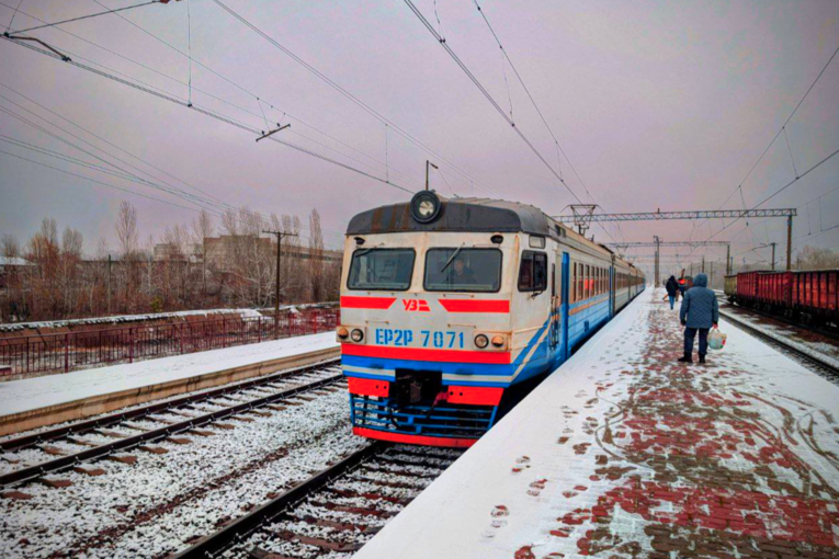 Укрзалізниця змінює маршрути електричок на Харківщині через атаку дронів