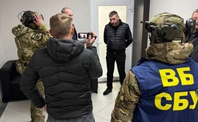 СБУ затримала генерала Повітряних Сил на хабарі у 320 тисяч доларів
