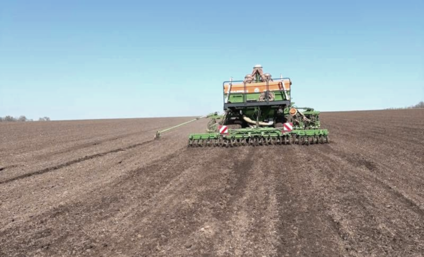 Рада оборони Дніпропетровщини дозволила аграріям працювати під час комендантської години