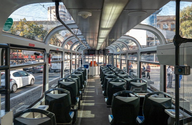 У Дніпрі запрошують на безплатну екскурсію в панорамному трамваї 