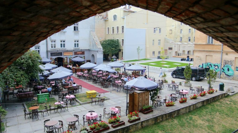 У Львові відкрили понад 400 літніх майданчиків