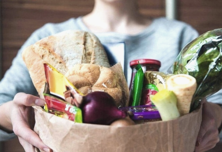На Дніпропетровщині з вересня роздаватимуть безкоштовні продуктові набори