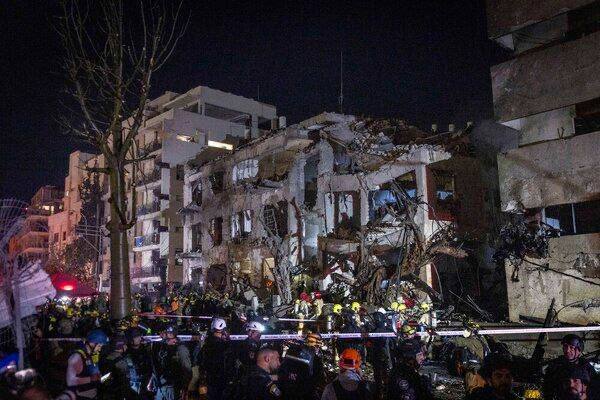 Наслідки іранських ударів по Тель-Авіву.