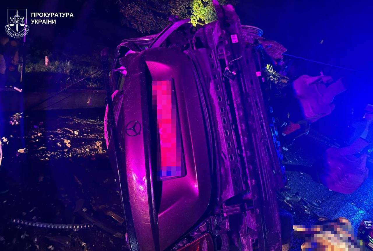Во Львовской области в ДТП с участием пьяного водителя погибли трое подростков - фото