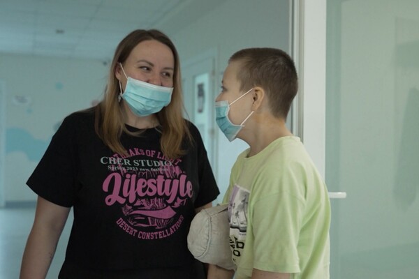 У Львові в дитячій лікарні 12-річному хлопчику пересадили серце від десятирічної донорки фото 3
