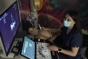 У Львові в дитячій лікарні 12-річному хлопчику пересадили серце від десятирічної донорки фото 4